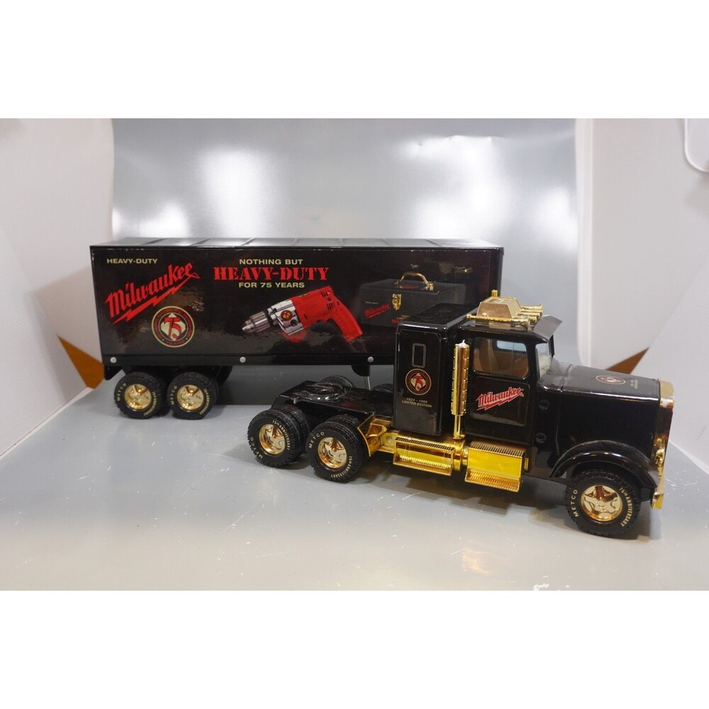 Vintage Nylint Milwaukee 75th Anniversary Freightliner 18-Wheel Truck 52-76-0385
